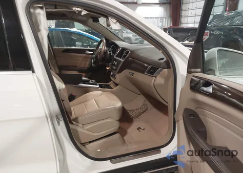 2015 Mercedes-Benz Ml 350 4Matic z USA, uszkodzony, nr VIN 4JGDA5HB4FA476316